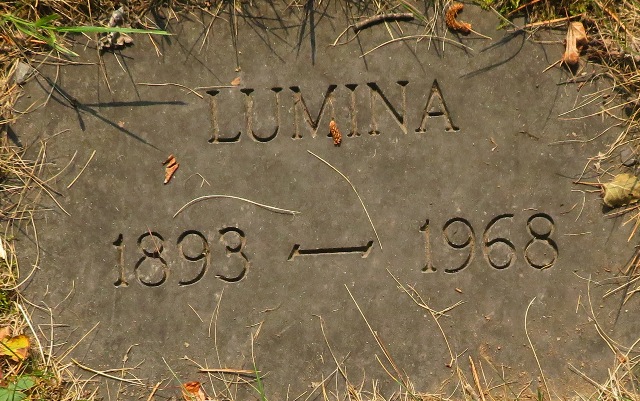 plaques\lot335_8.jpg
